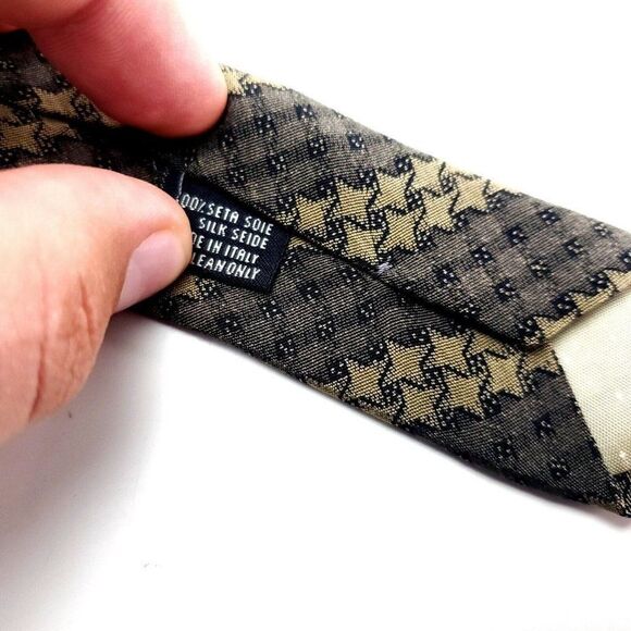 Barney's New York Silk Tie Beige Tan Star Striped Short Wide Print - Picture 4 of 6